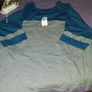 Torrid Teal and Gray Colorblock Long Sleeve Top